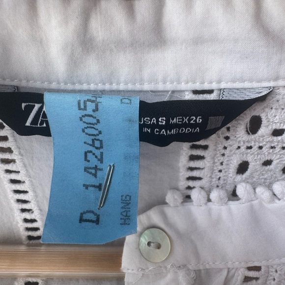 Zara White Eyelet Women's Top size Small - Picture 7 of 10